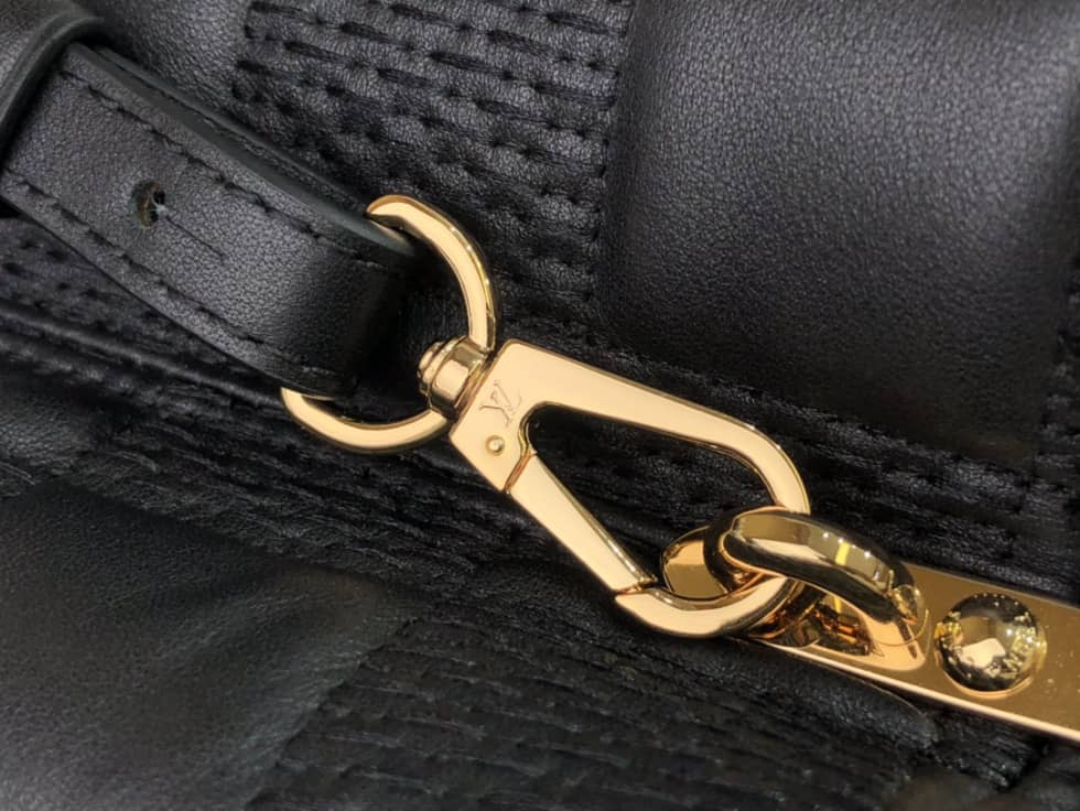 L0vis Vvtt0n Capucines BB Black M59225 Replica Shoulder Bag