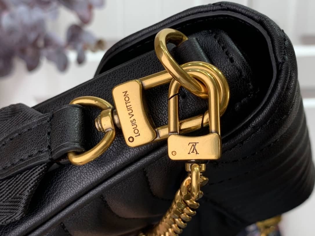 L0vis Vvtt0n New Wave Multi Replica Pochette Black M56466