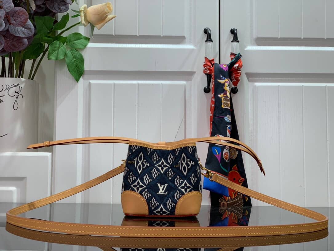 L0vis Vvtt0n Noe Replica Bucket Bag M57447