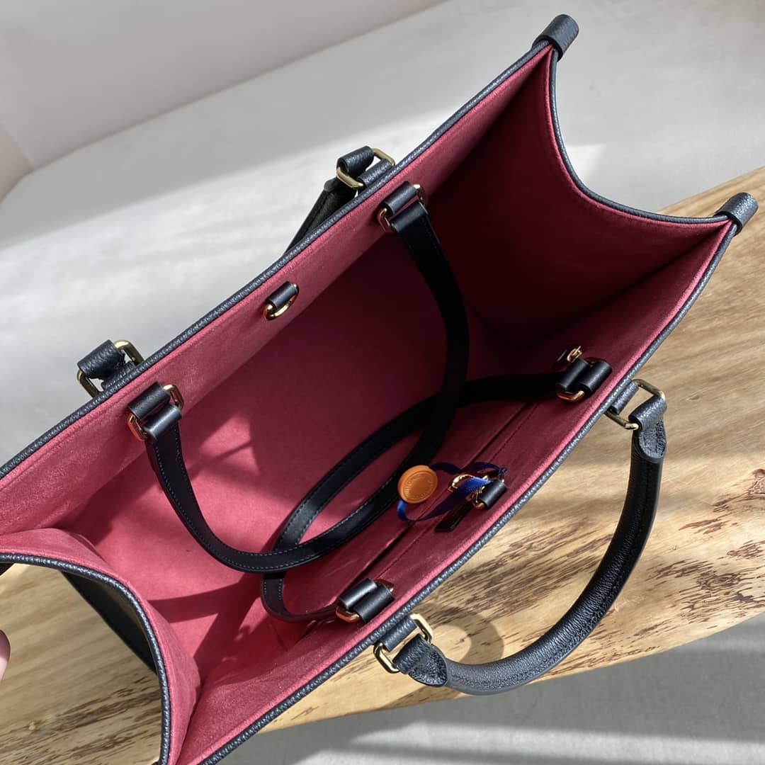 L0vis Vvtt0n Empreinte OnTheGo MM Bag Replica Black M45495