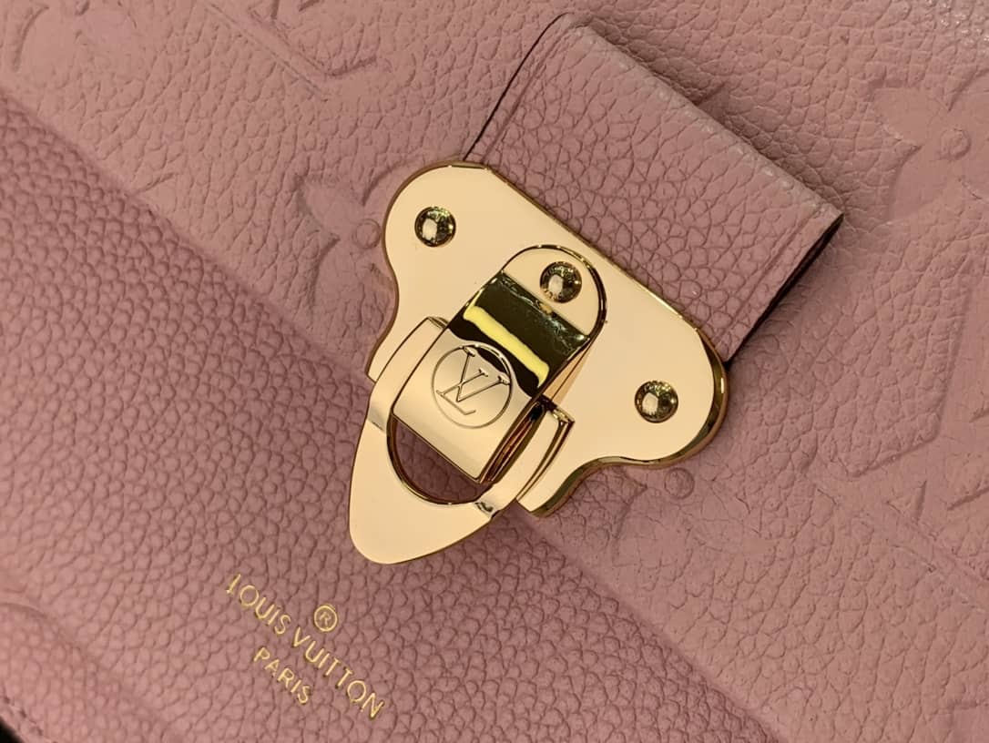 L0vis Vvtt0n Vavin Chain Empreinte Leather Replica Bag Pink M63398