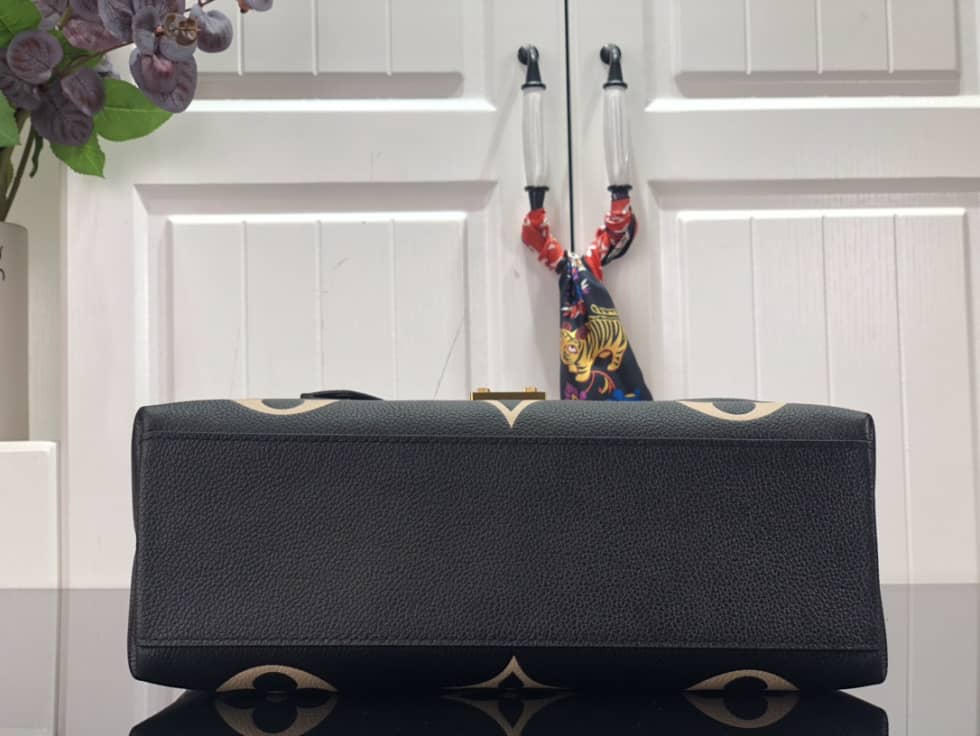 L0vis Vvtt0n Monogram Empreinte Madeleine MM M45976 Replica Shoulder Bag