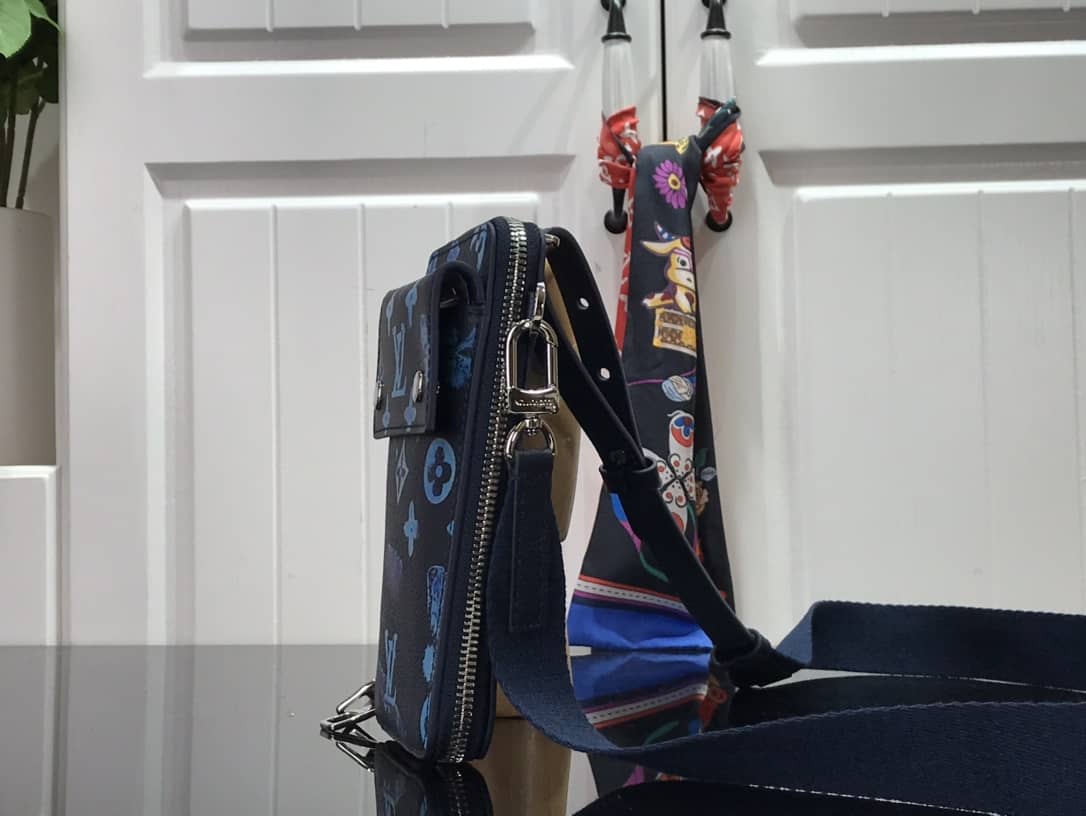 L0vis Vvtt0n Watercolor Monogram Phone Pouch Replica M80466