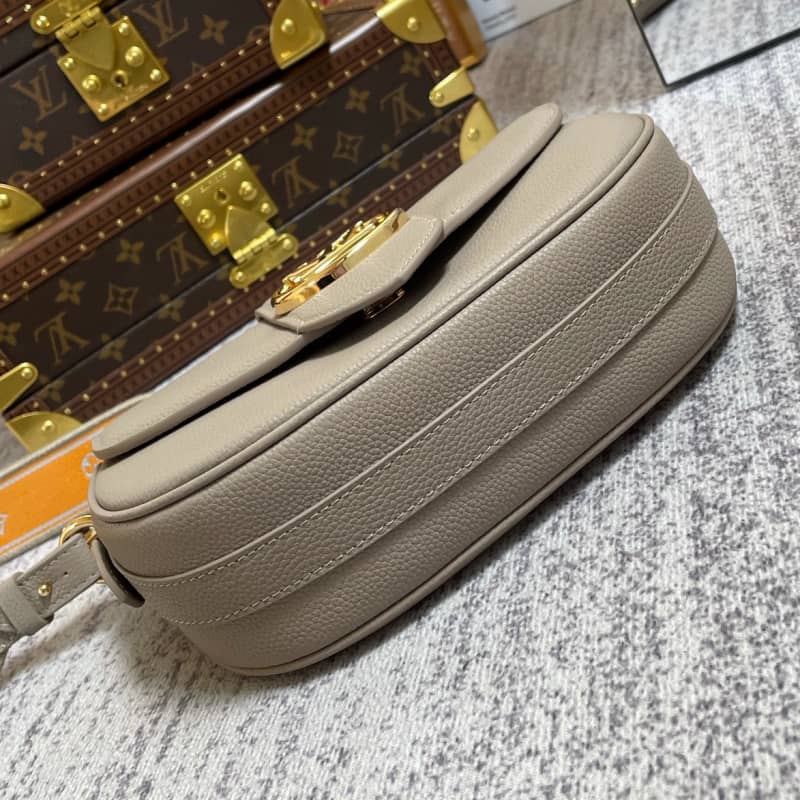 L0vis Vvtt0n Pont 9 Soft MM Grained Calfskin Leather Replica Bag Brown M58968