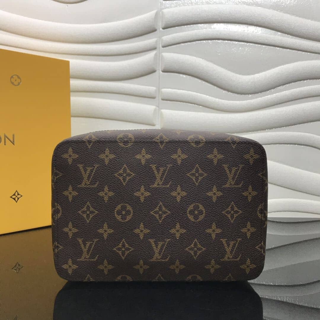 L0vis Vvtt0n Monogram Packing Cube PM Replica