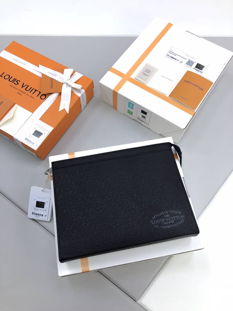 L0vis Vvtt0n Pochette Voyage MM Replica Clutch Black M30395