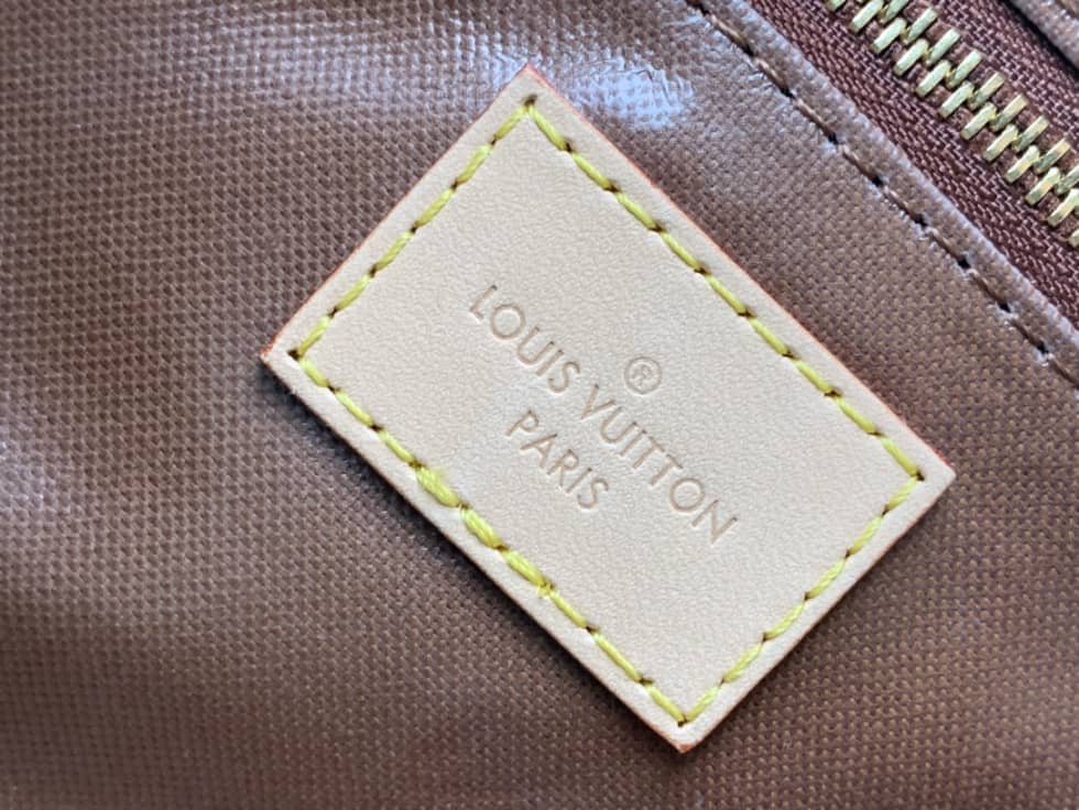 L0vis Vvtt0n Dopp Kit Toilet Pouch Monogram Canvas M44494 Replica