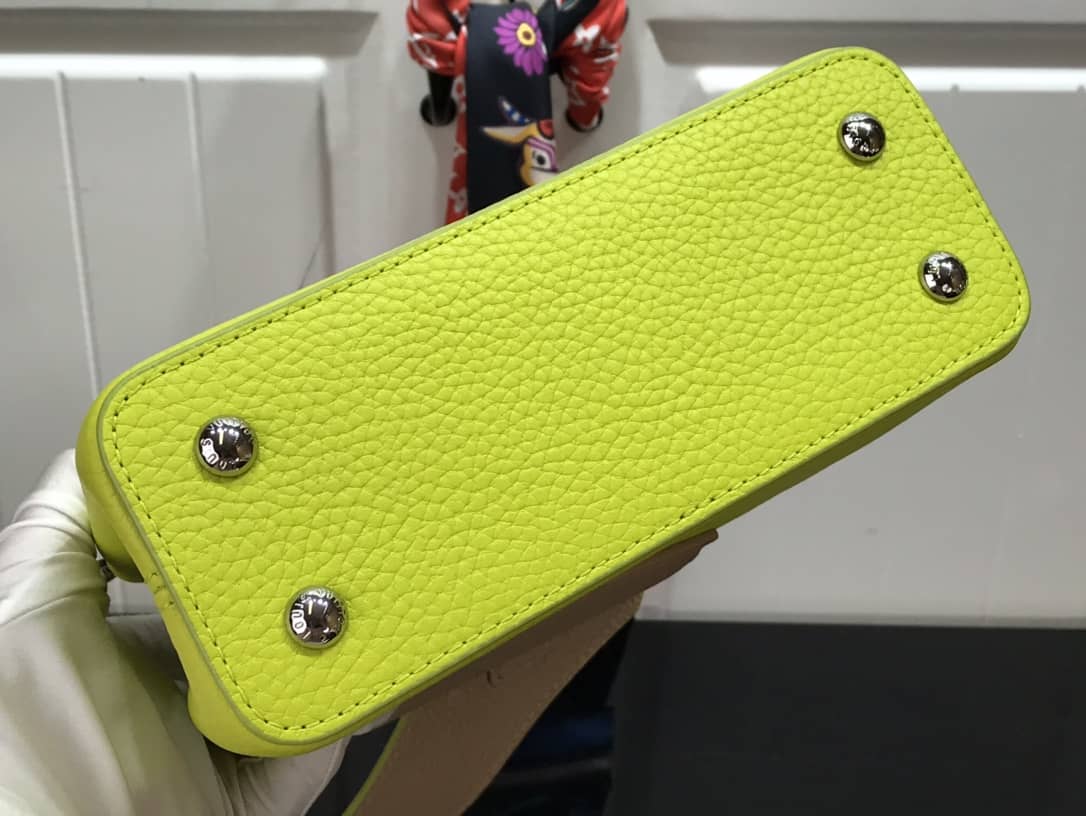 L0vis Vvtt0n Capucines Mini Taurillon Leather Replica Bag Green M57520