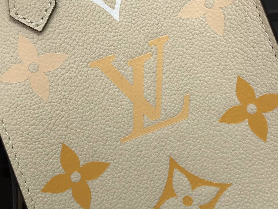 L0vis Vvtt0n Monogram Petit Sac Plat Bag Replica Yellow M80449