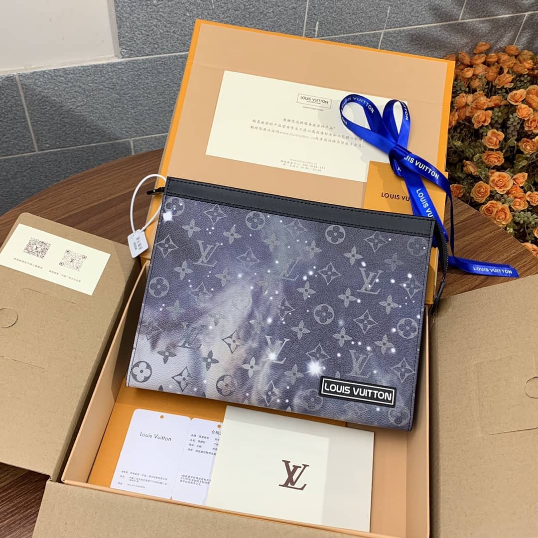 L0vis Vvtt0n Monogram Galaxy Pochette Voyage MM M44448 Replica Clutch