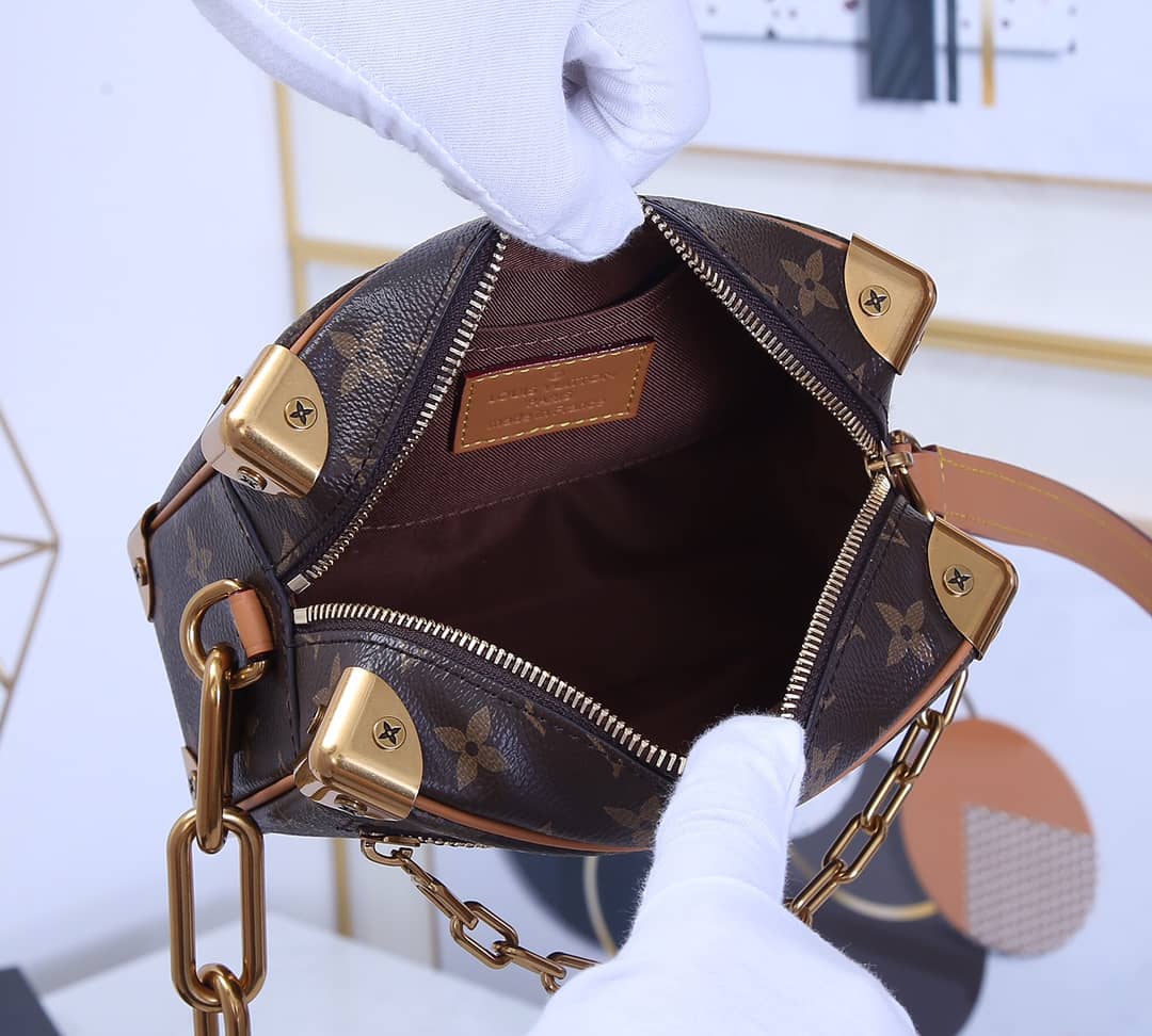 L0vis Vvtt0n Monogram Malle Mini Soft Trunk Replica Shoulder Bag M68906