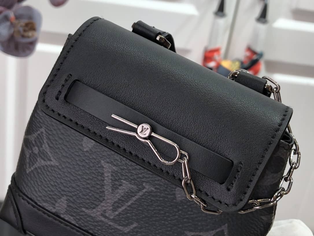 L0vis Vvtt0n Mini Steamer Pouch Replica M00340