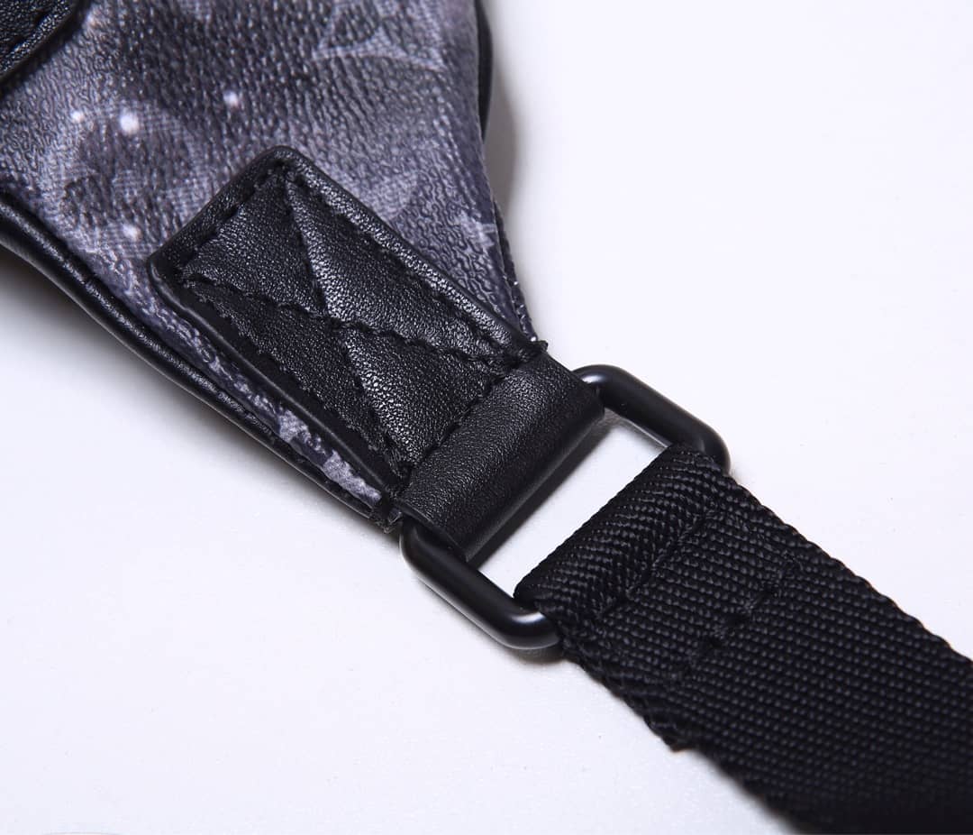 L0vis Vvtt0n Monogram Galaxy Discovery Replica Belt Bag M44444