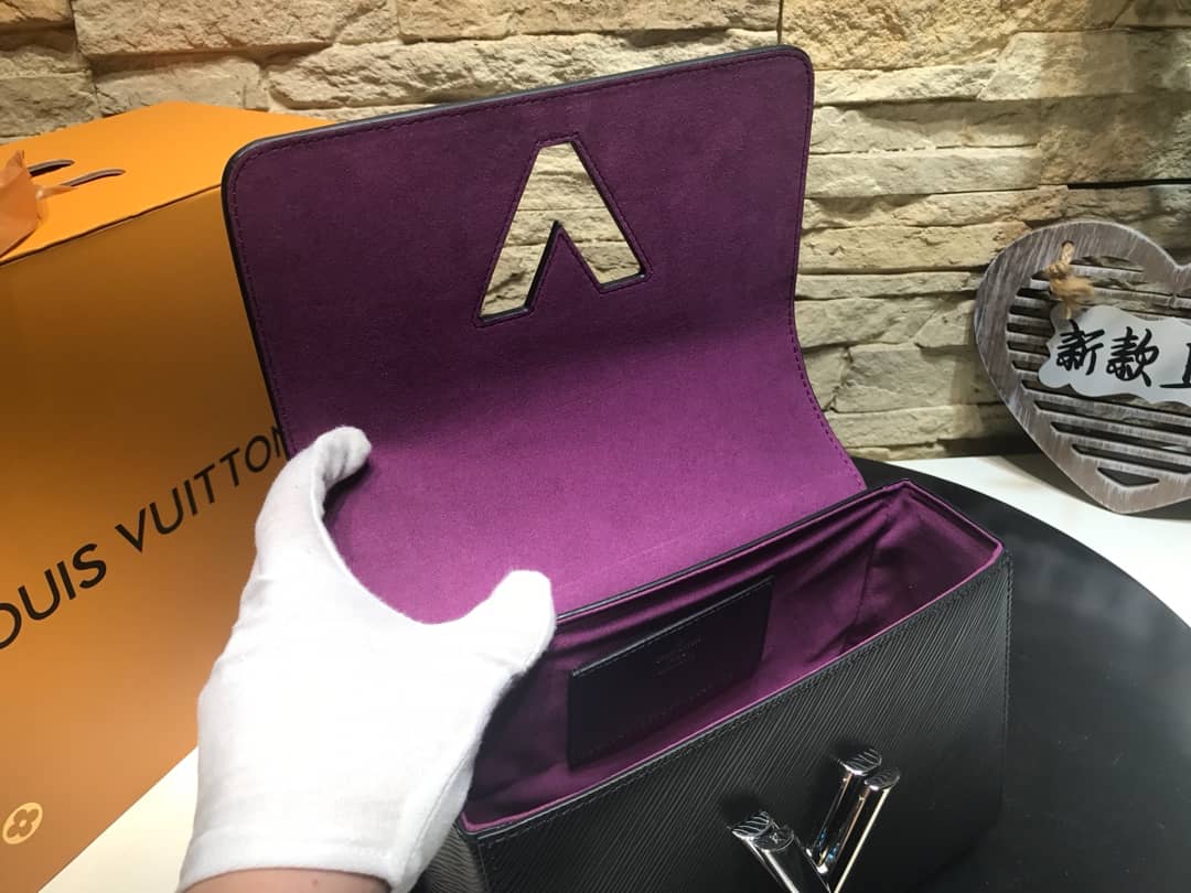 L0vis Vvtt0n Twist MM Bag Black M50296 Replica