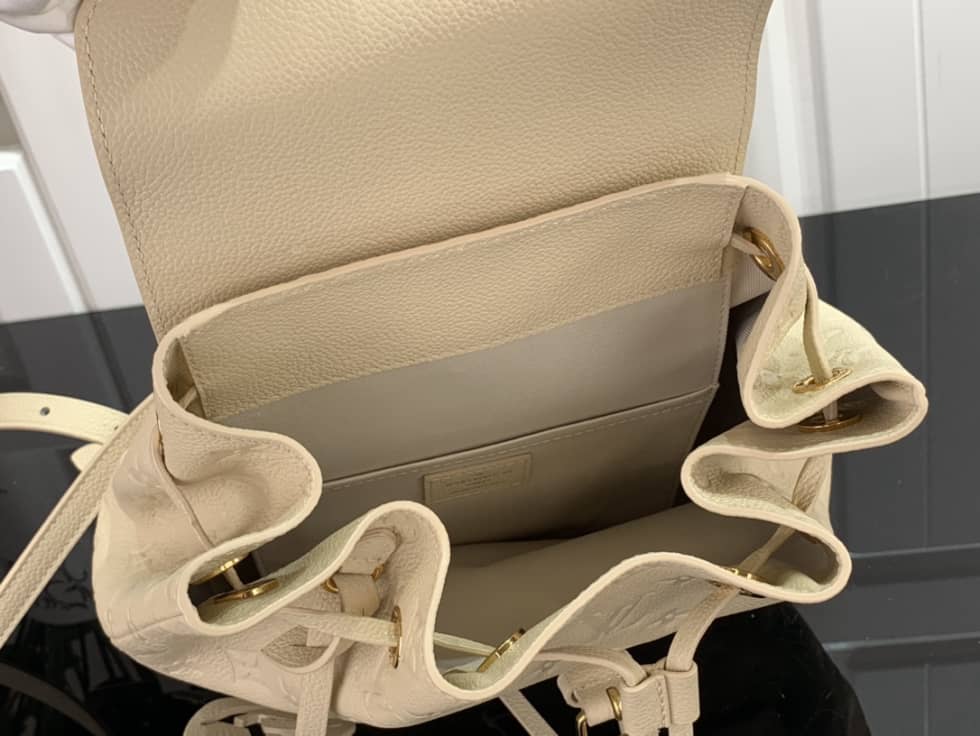 L0vis Vvtt0n Empreinte Montsouris M45638 Replica Backpack