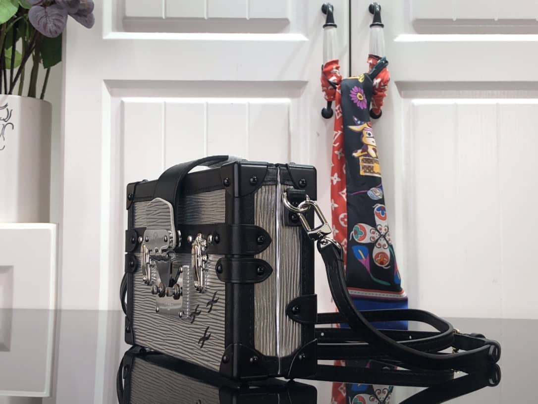 L0vis Vvtt0n Crossbody Dupe Petite Malle  M55309