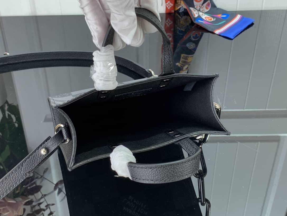 L0vis Vvtt0n Damier Checkerboard Pattern Sac Plat XS Bag Replica N60495