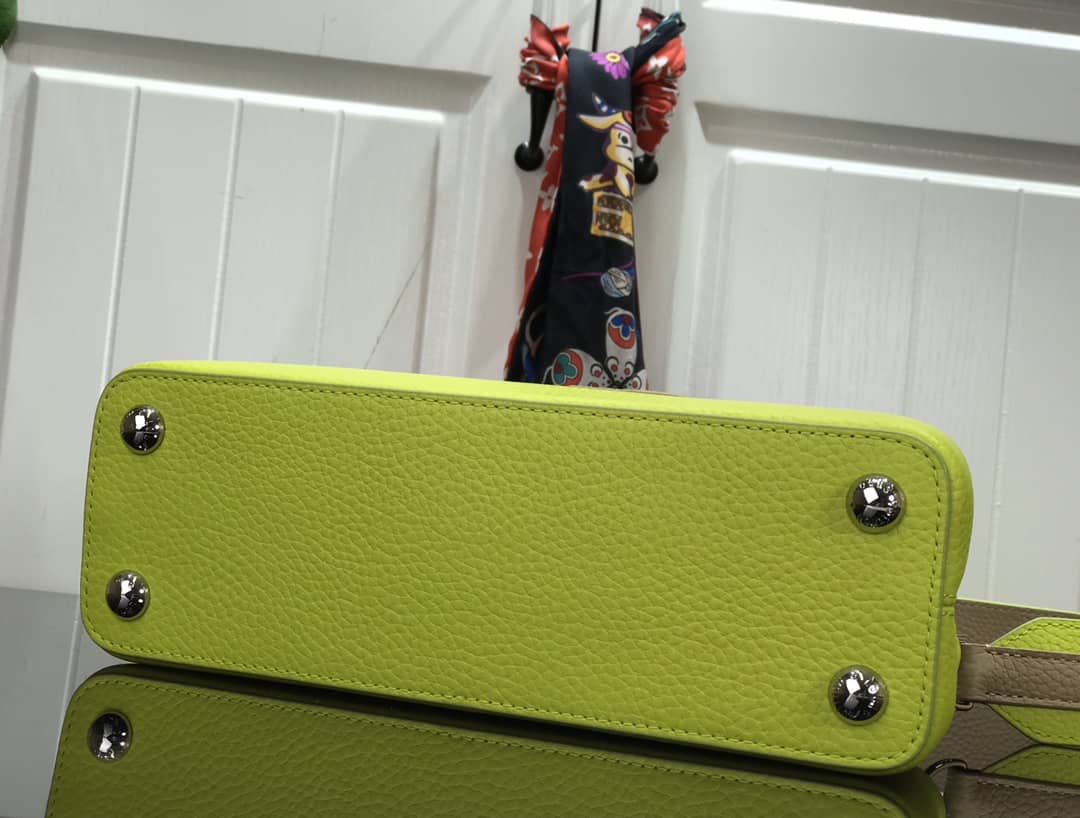 L0vis Vvtt0n Capucines Mini Taurillon Leather Replica Bag Green M57520