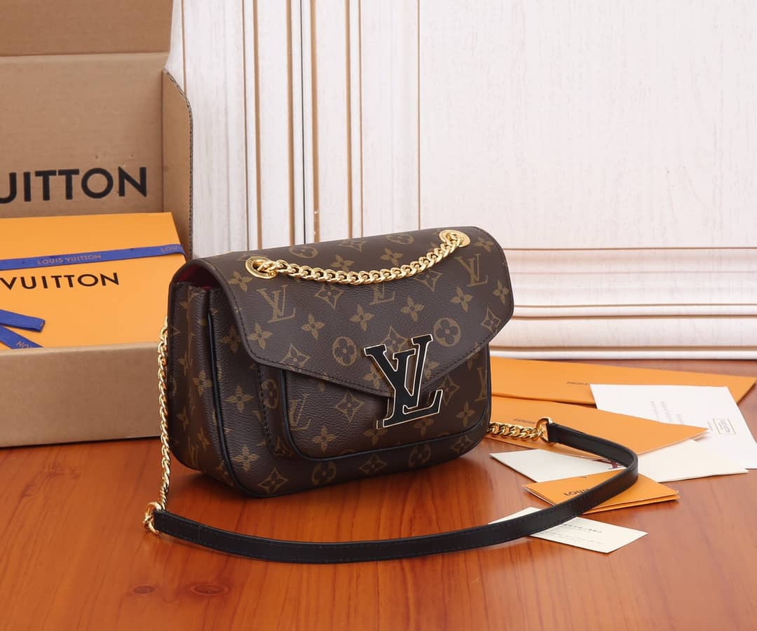 L0vis Vvtt0n Monogram Canvas Passy Replica Handbag M45592