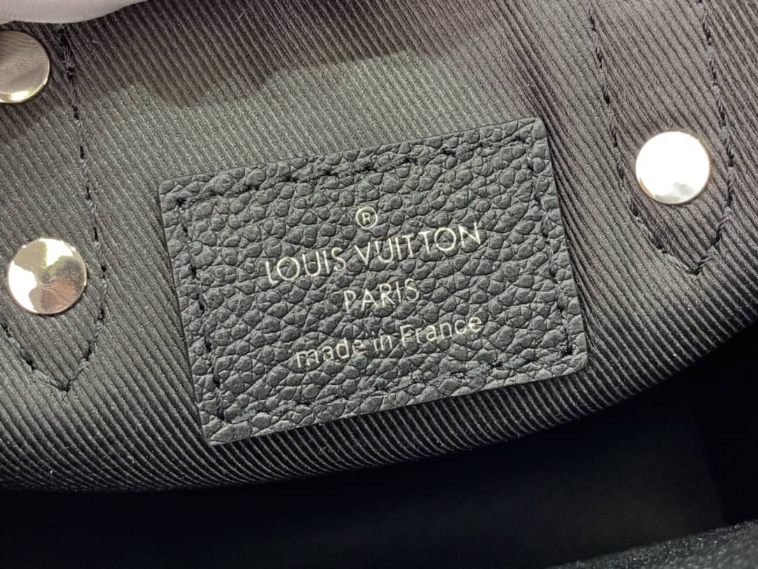 L0vis Vvtt0n Damier Checkerboard Pattern Sac Plat XS Bag Replica N60495