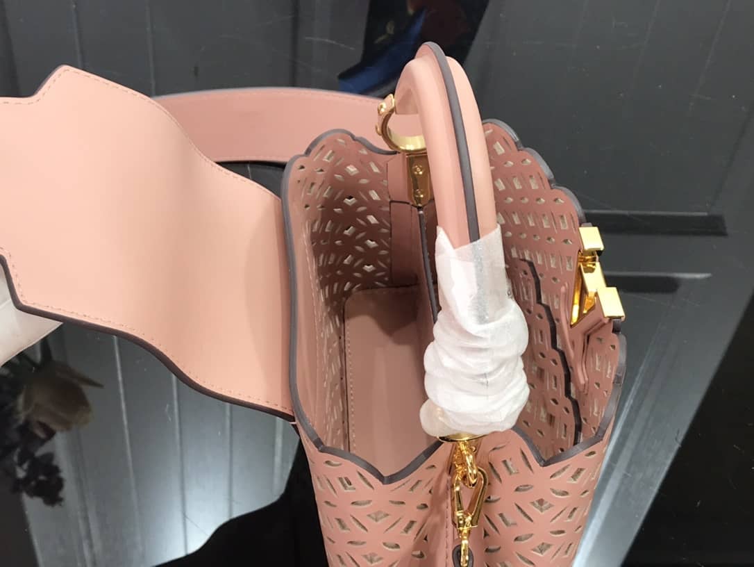 L0vis Vvtt0n Capucines BB Cutout Leather Bag Replica Pink M57228