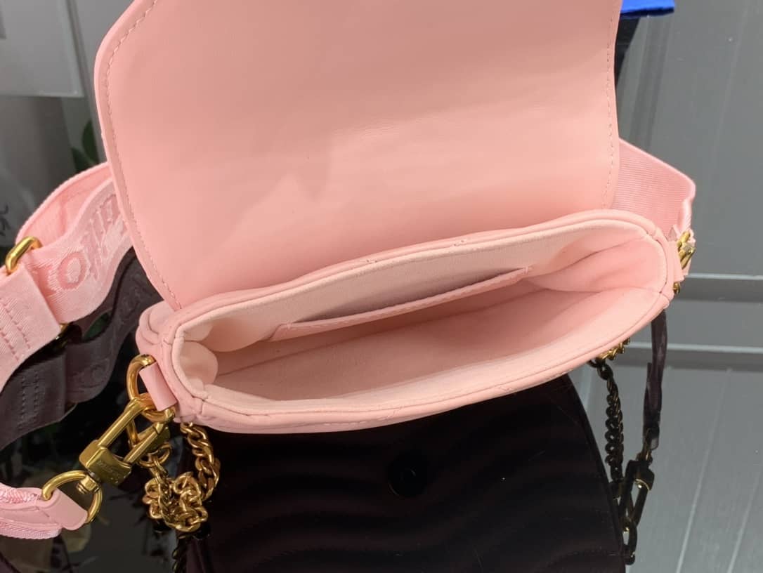 L0vis Vvtt0n New Wave Multi Replica Pochette Pink M56466