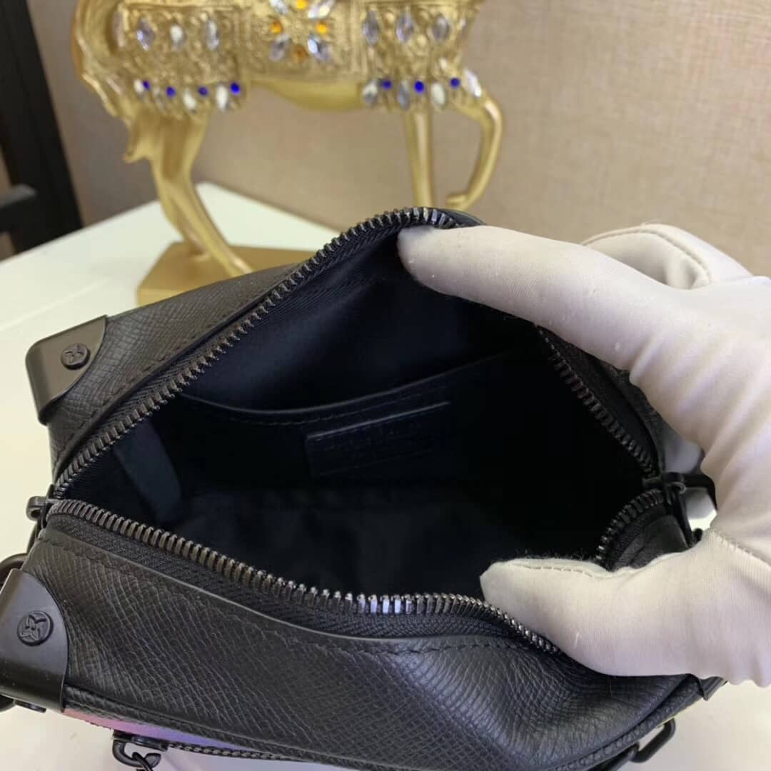 L0vis Vvtt0n Mini Soft Trunk Replica Crossbody Bag M30351