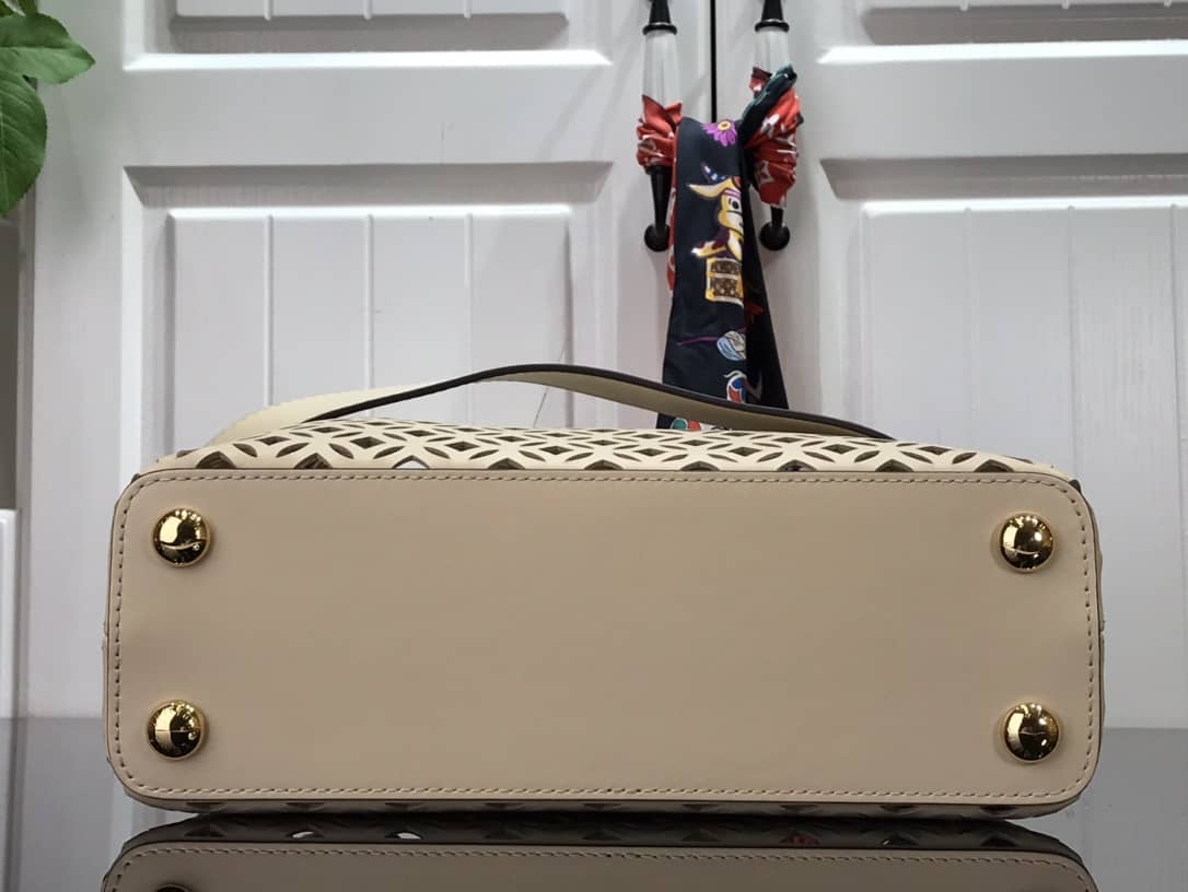 L0vis Vvtt0n Capucines BB Cutout Leather Bag Replica Apricot M57228