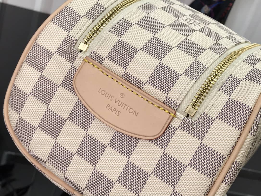 L0vis Vvtt0n King Size Toiletry Bag Replica White M47528