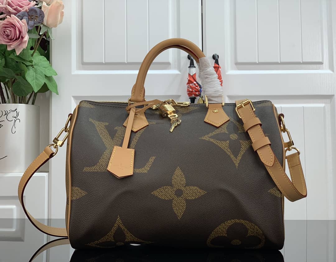 L0vis Vvtt0n Monogram Giant Speedy Bandouliere 30 Replica Bag M44602