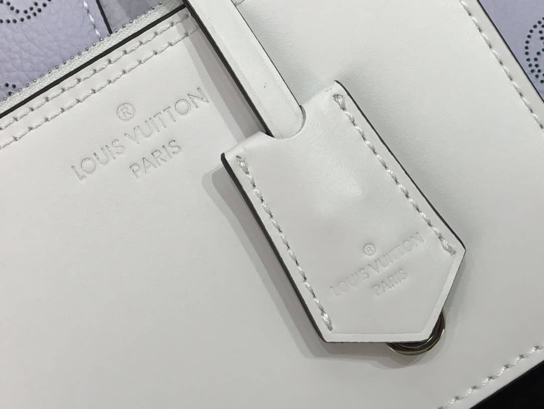 L0vis Vvtt0n Hina PM Mahina Leather Bag Replica Blue M54350