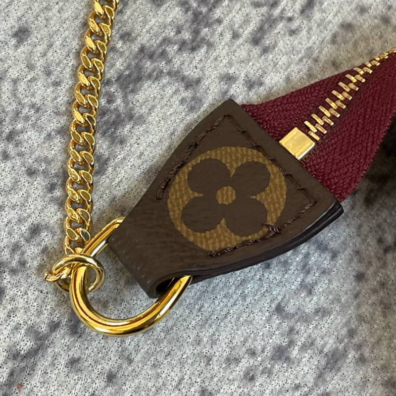 L0vis Vvtt0n Pochette Dupe  Monogram Vernis Accessories Pouch Purple M58009