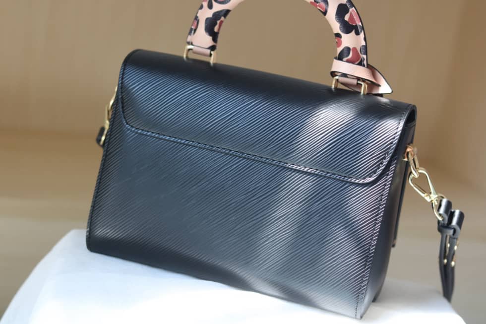 L0vis Vvtt0n Twist Leopard Handle Bag Epi Leather PM M50362 Replica Shoulder Bag