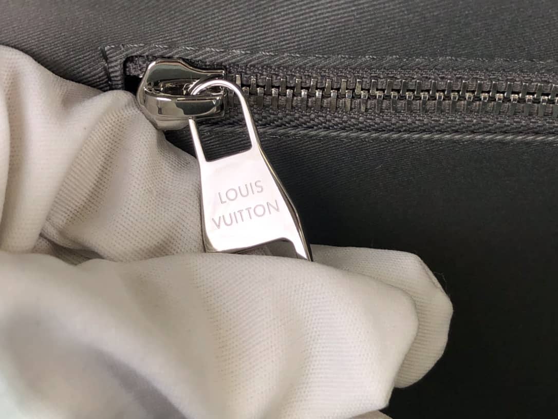 L0vis Vvtt0n Monogram Mirror Coated Sac Plat Bag Replica M46121