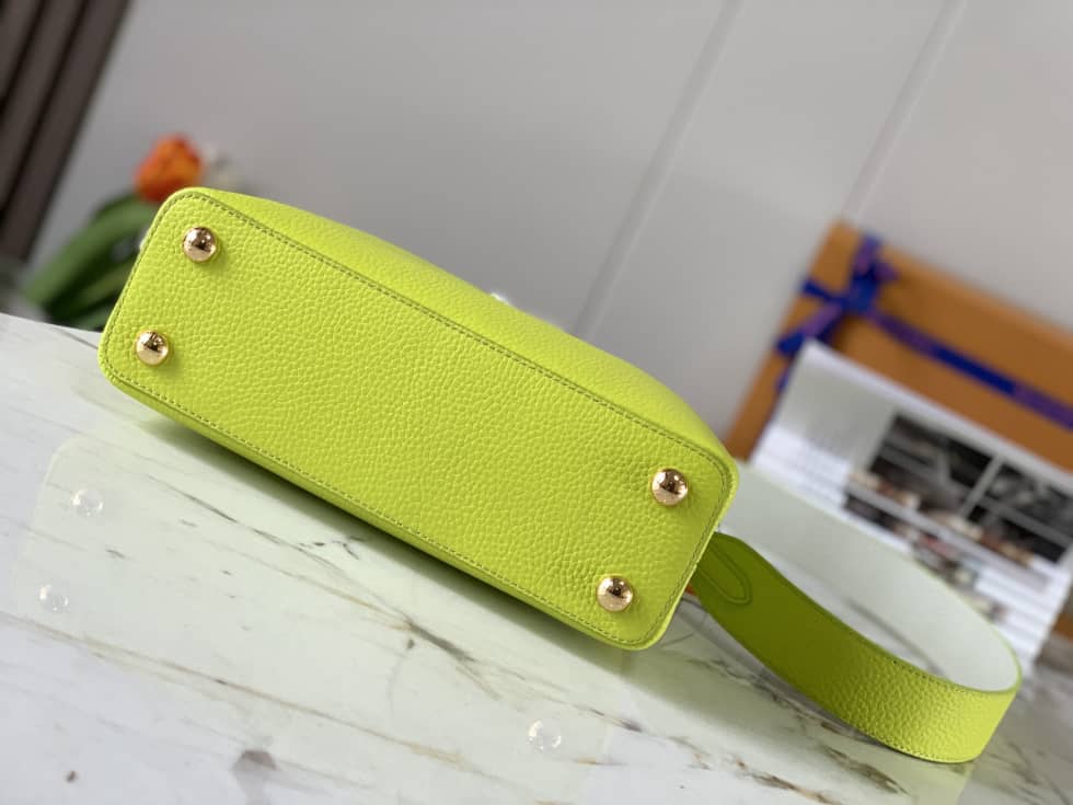 L0vis Vvtt0n Capucines BB Yellow M59468 Replica Shoulder Bag