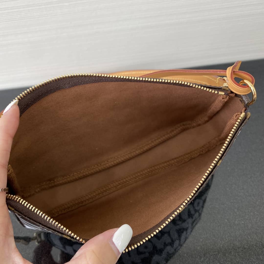 L0vis Vvtt0n Pochette Dupe 2001 Accessories Graffiti Monogram Bag M51980 White