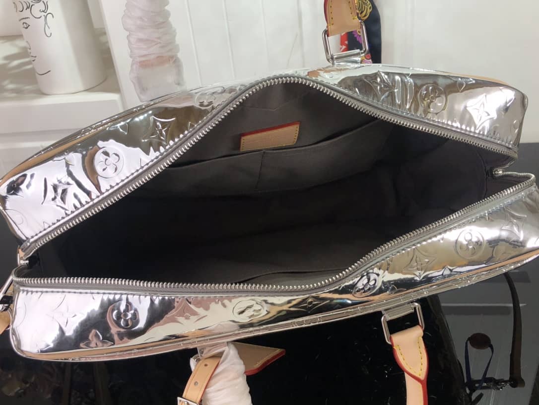 L0vis Vvtt0n Monogram Mirror Coated Canvas Neo Porte Documents Voyage Replica M58755