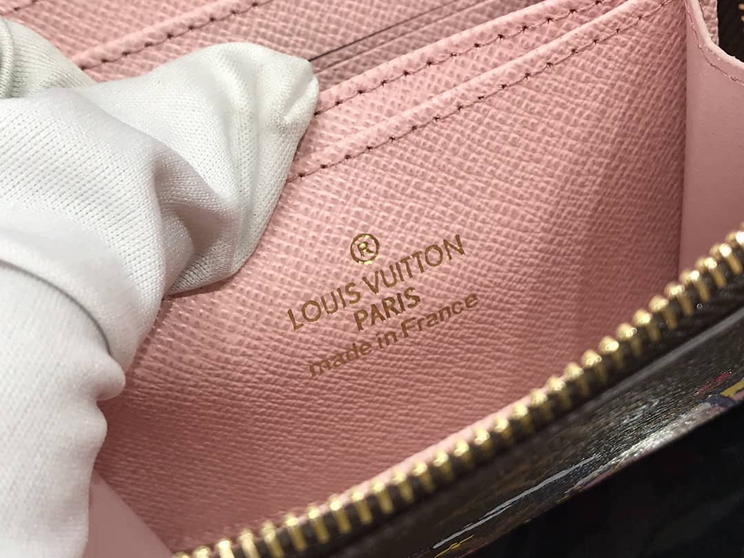 l0vis vvtt0n mini pochette accessoires u1u1enne christmas edition replica bag n60402