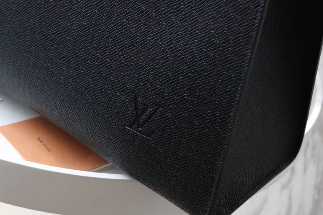 L0vis Vvtt0n Retro Wearable Mens Shopping Bag Replica M30725