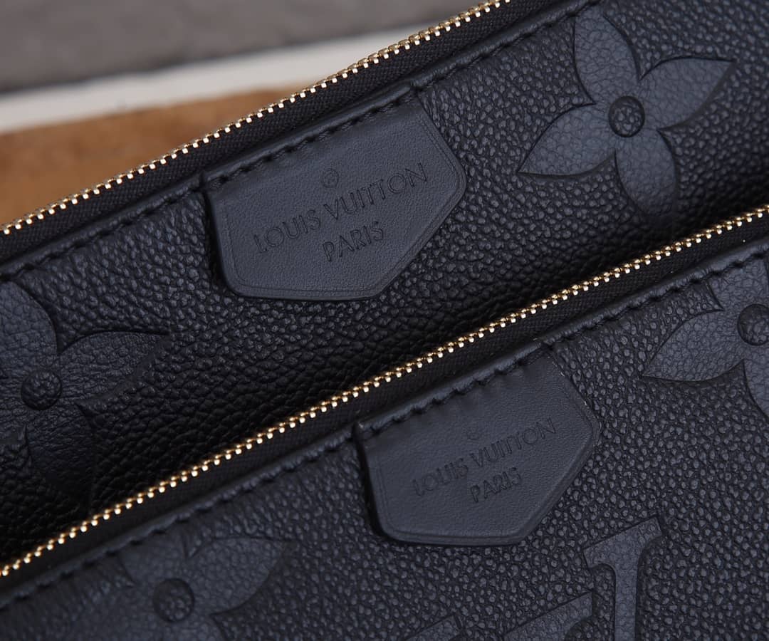 L0vis Vvtt0n Multi Pochette Accessoires Replica Bag M80399