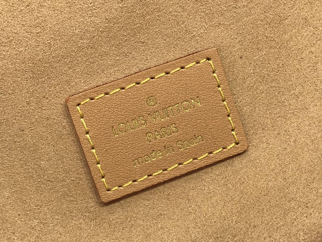 L0vis Vvtt0n Since 1854 Vanity PM Monogram Bag Replica M57403