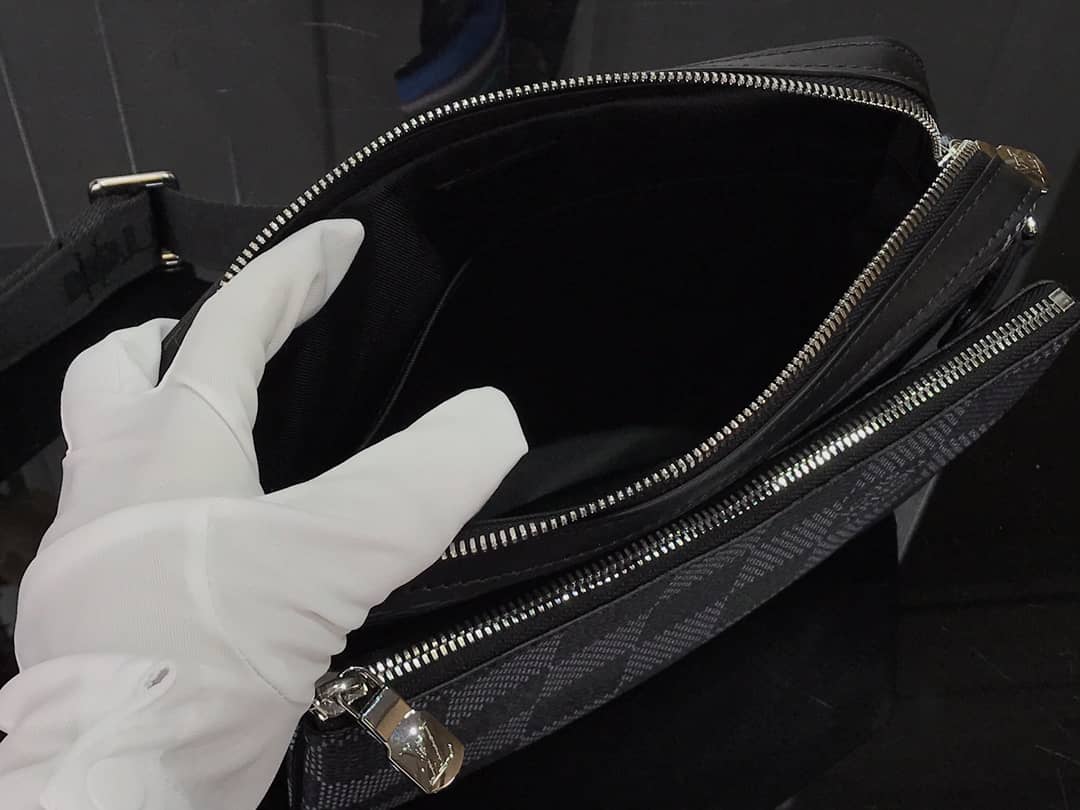 L0vis Vvtt0n Virgil Abloh Trio Multi Messenger Bag Replica Gray M69443