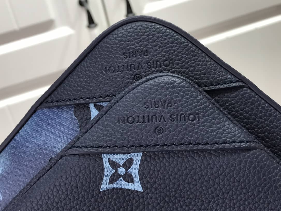 L0vis Vvtt0n Watercolor Monogram Motif Trio Messenger Bag Replica M57840