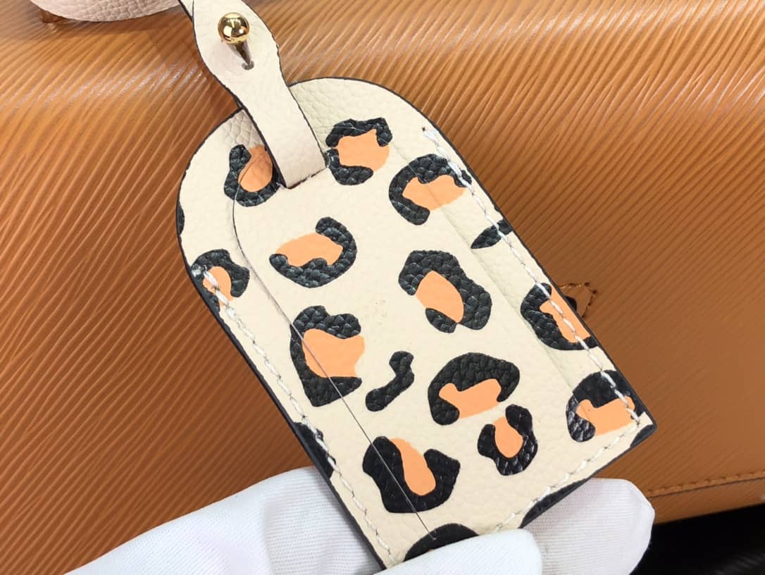 L0vis Vvtt0n Twist MM Epi Grained Leather Replica Bag M58689