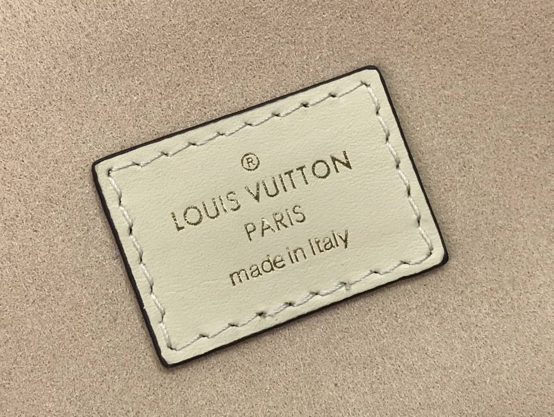 L0vis Vvtt0n Monogram Empreinte Vanity PM Bag Replica M45599