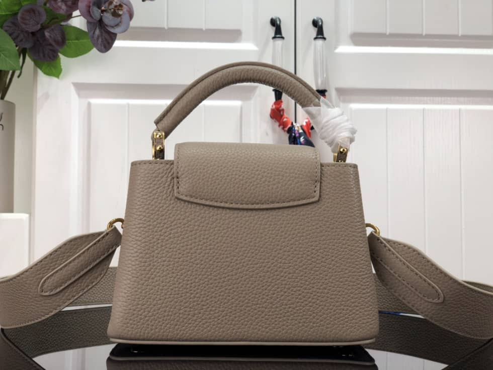 L0vis Vvtt0n Capucines Mini Beige M59066 Replica Shoulder Bag