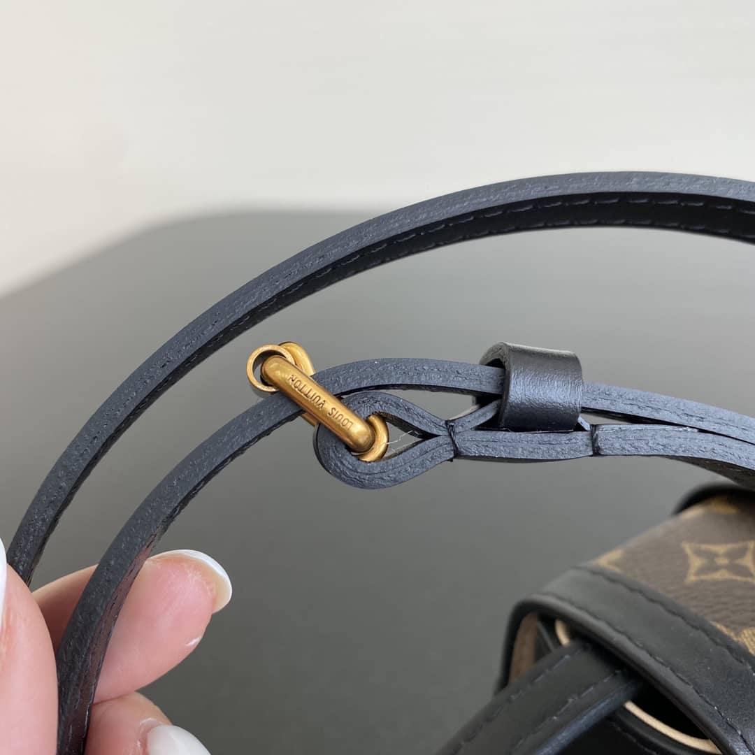 L0vis Vvtt0n Mini Trunk Monogram Canvas Key Chain Replica Bag 44188M