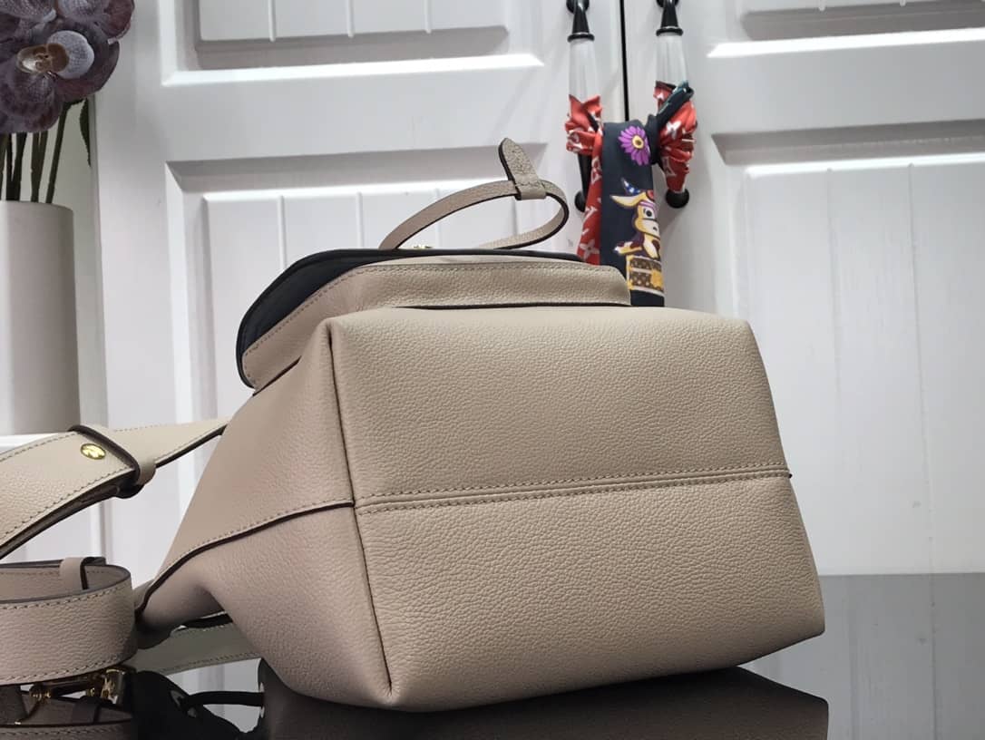 L0vis Vvtt0n Lockme Replica Bucket Bag Gray M57688