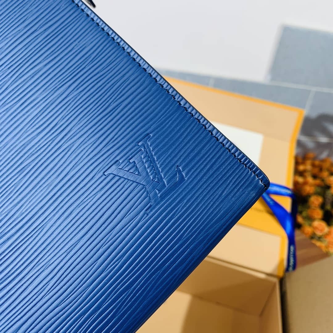 L0vis Vvtt0n Replica Toiletry Pouch 26 Epi Leather Blue M41366