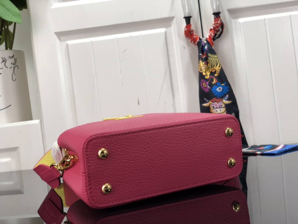 L0vis Vvtt0n Capucines Mini M59440 Replica Shoulder Bag